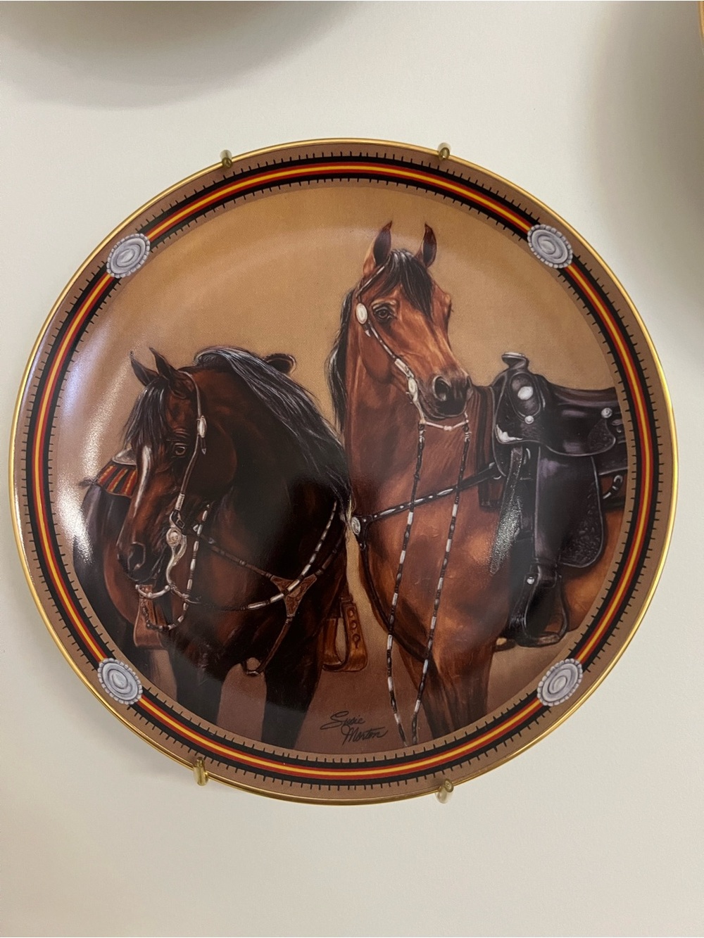 Decorative Horse Plate in Brown and Black